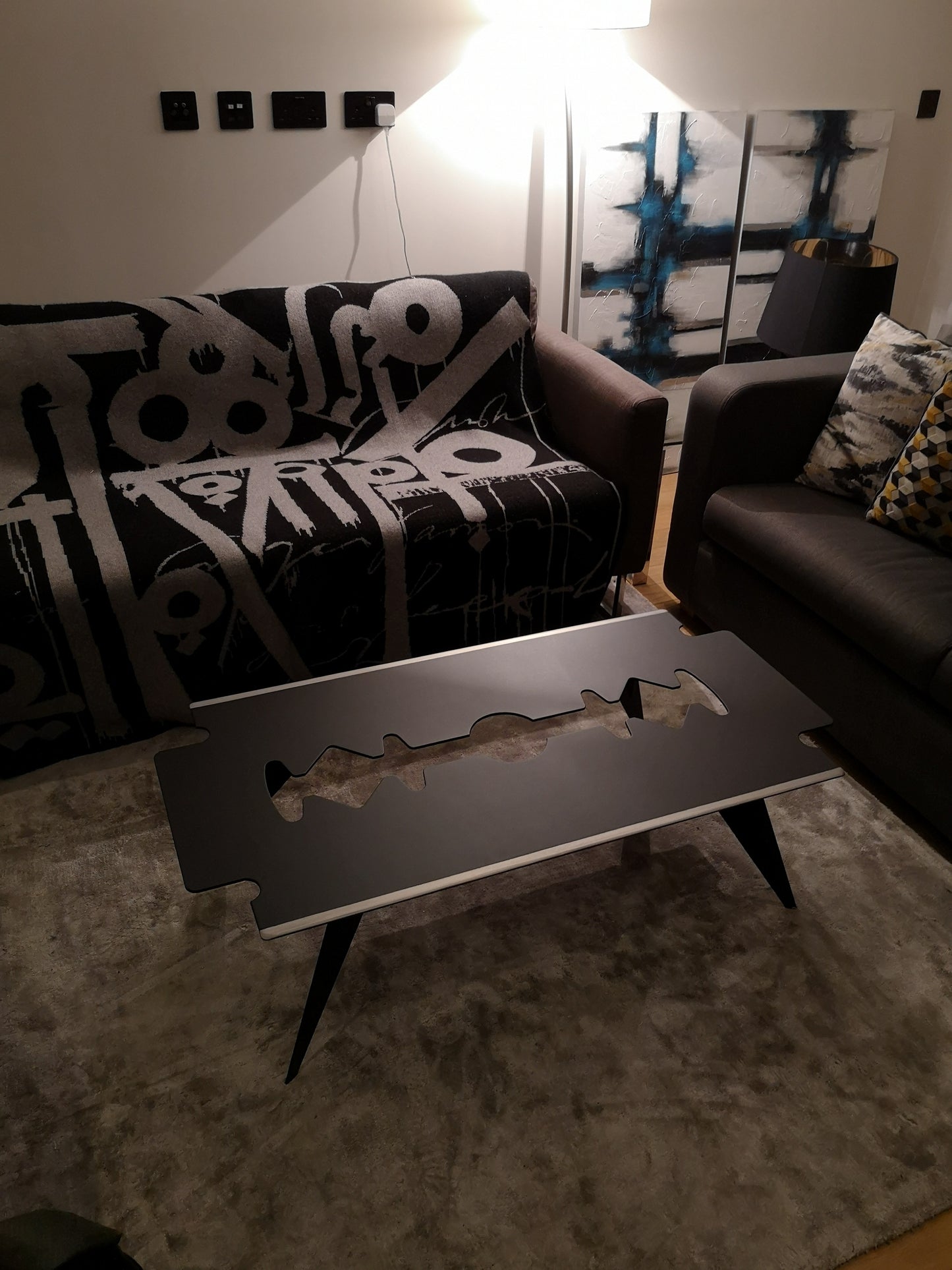 Razor table