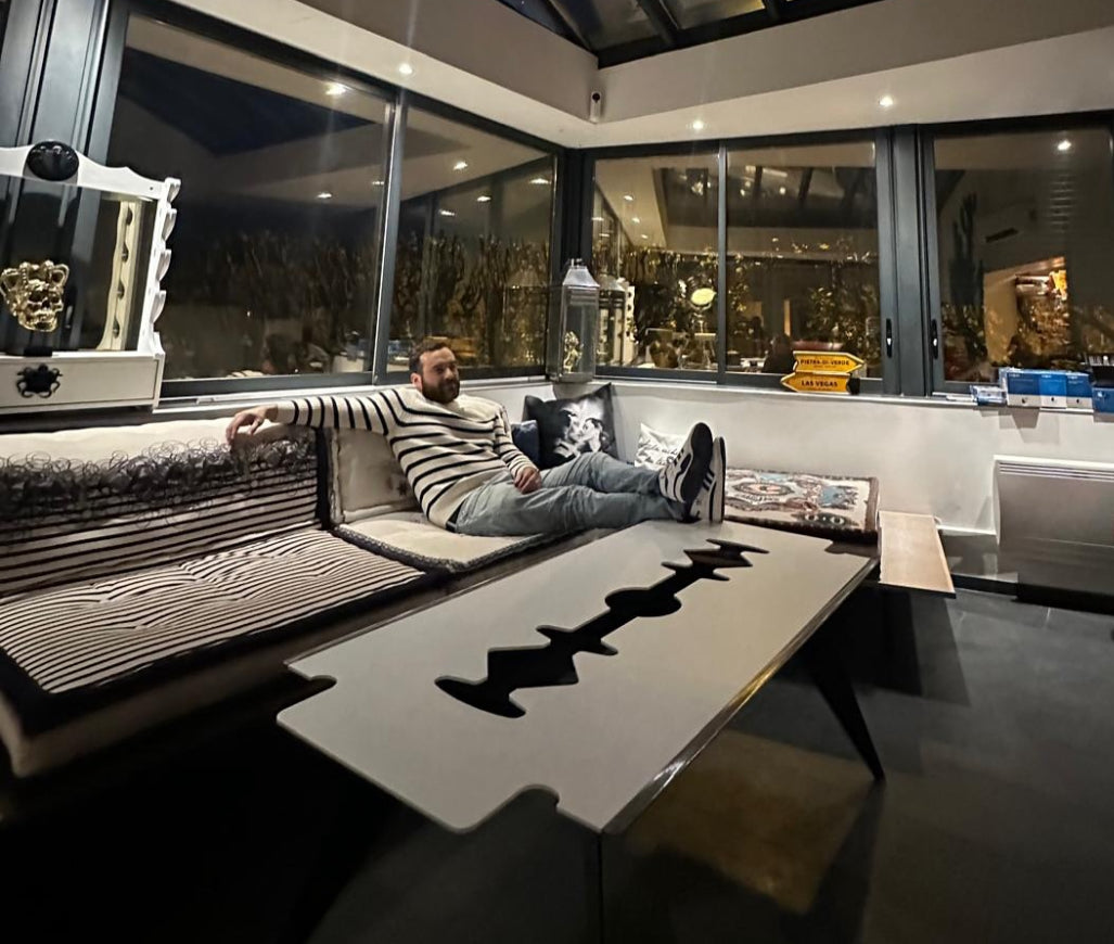 Razor table