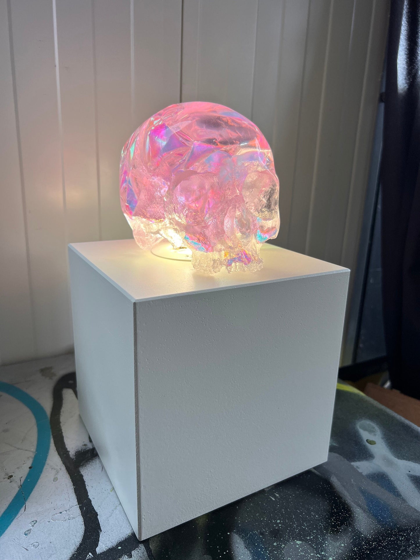 Dichroic crystal skull